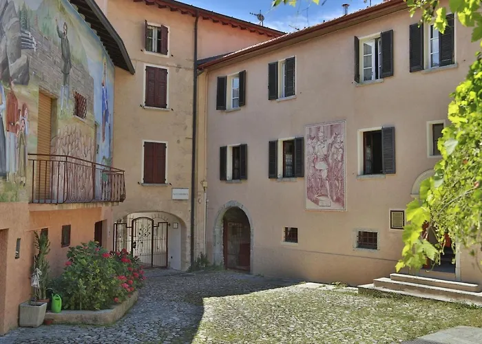 Apartment Contempora - Ca' Brenta Fresco San Fedele Intelvi