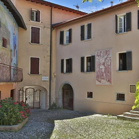 Appartement Contempora - Cà Brenta - Frescoes San Fedele Intelvi